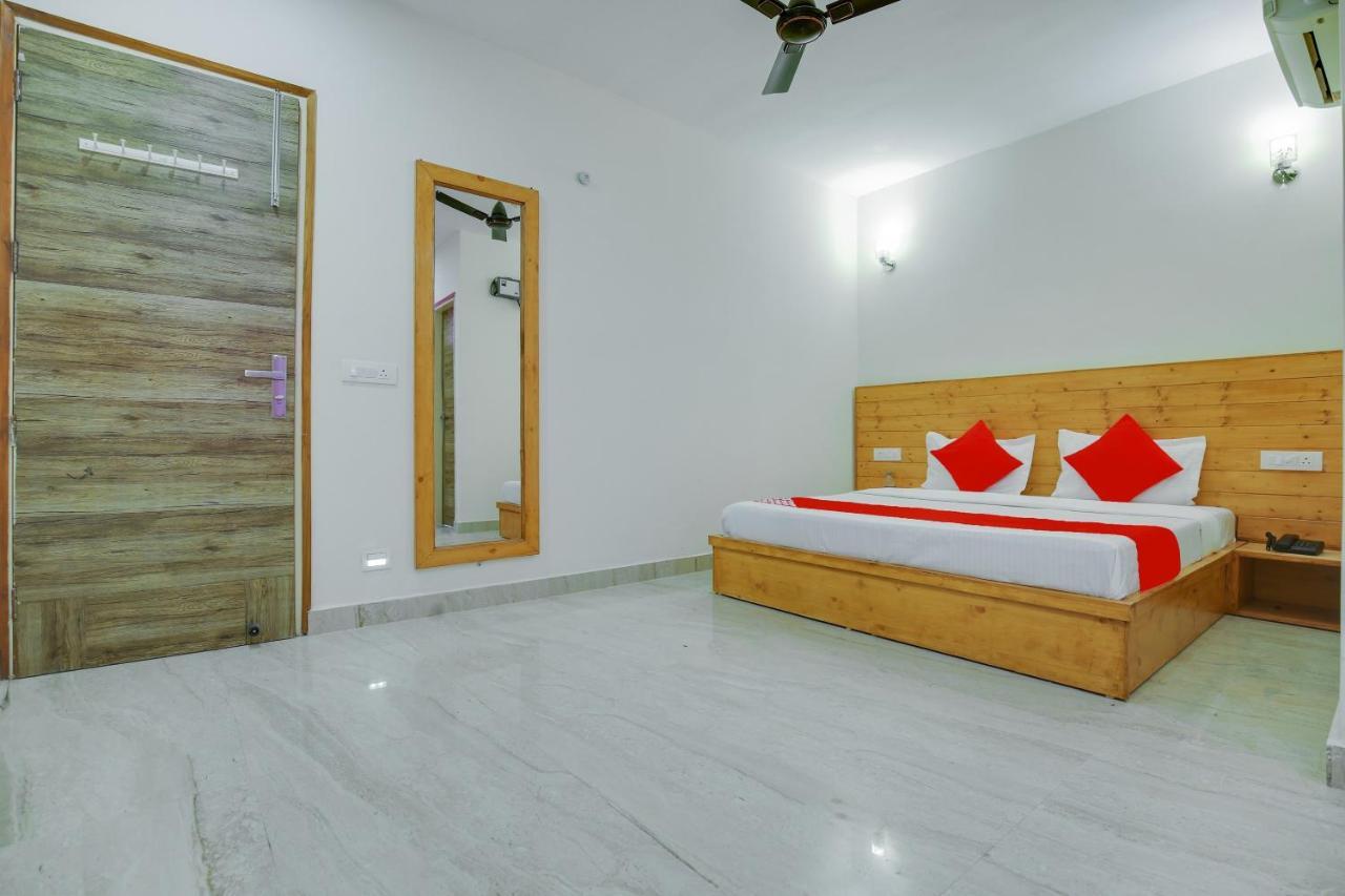 Flagship Hotel City Park Mohali Buitenkant foto