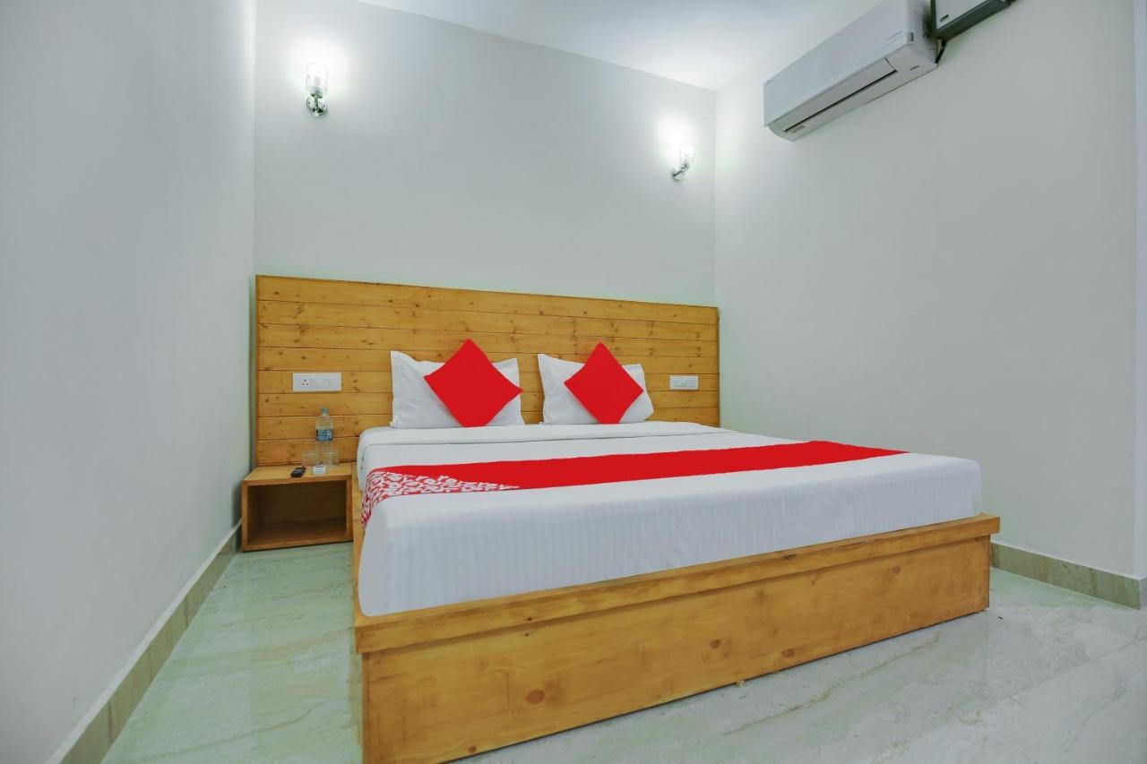 Flagship Hotel City Park Mohali Buitenkant foto
