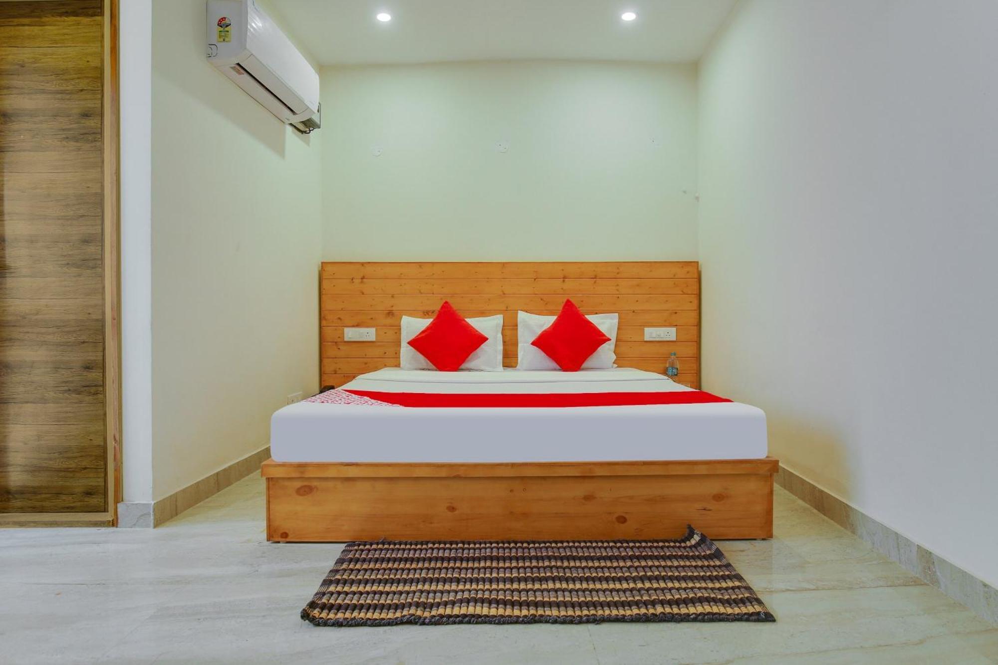 Flagship Hotel City Park Mohali Buitenkant foto